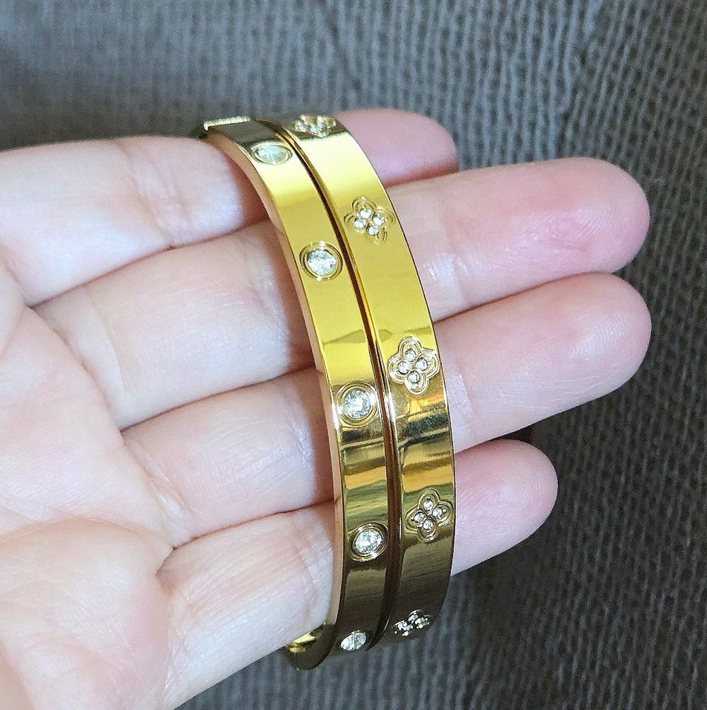 Set of Two✌️ Hinged Bangle Bracelets with Bezel Set Cubic Zirconias - NWOT - Picture 2 of 15